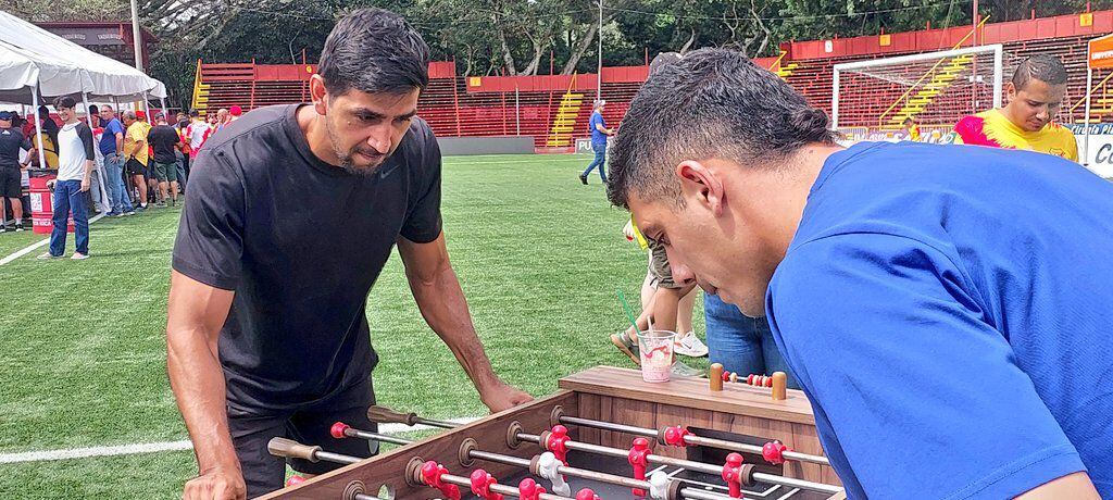 Herediano
Día del Socio
Jugadores y aficionados celebraron el Día del Socio, en el estadio Carlos Alvarado
15 de noviembre del 2025
Leonardo González y Brian Rubio
Cortesía: Meridiano Deportivo