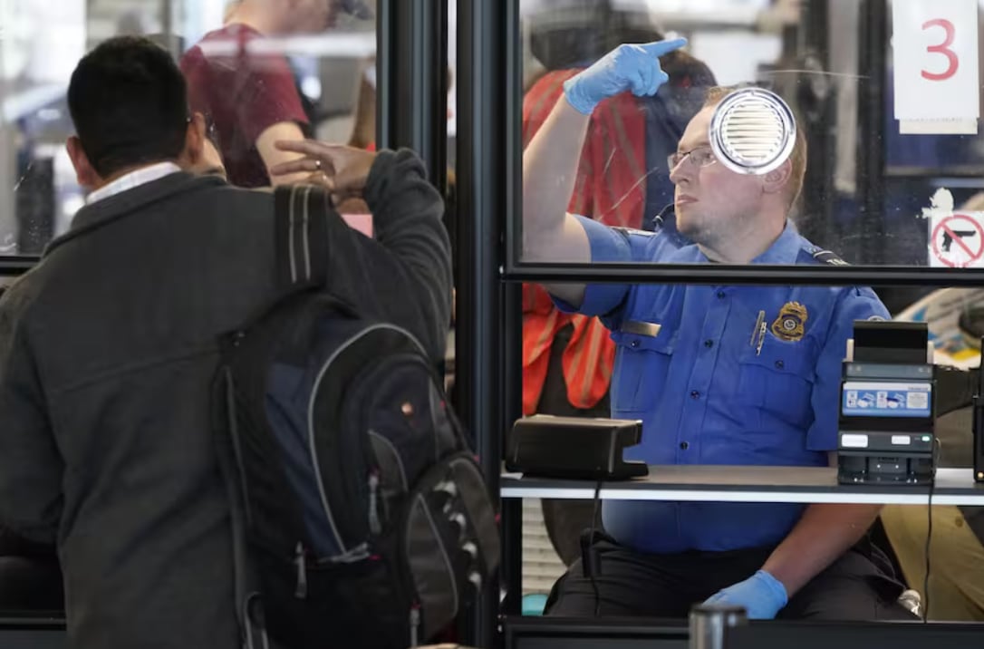 Estados Unidos implementa cambios en sus aeropuertos. Fotos tomadas de La Nación, Argentina.