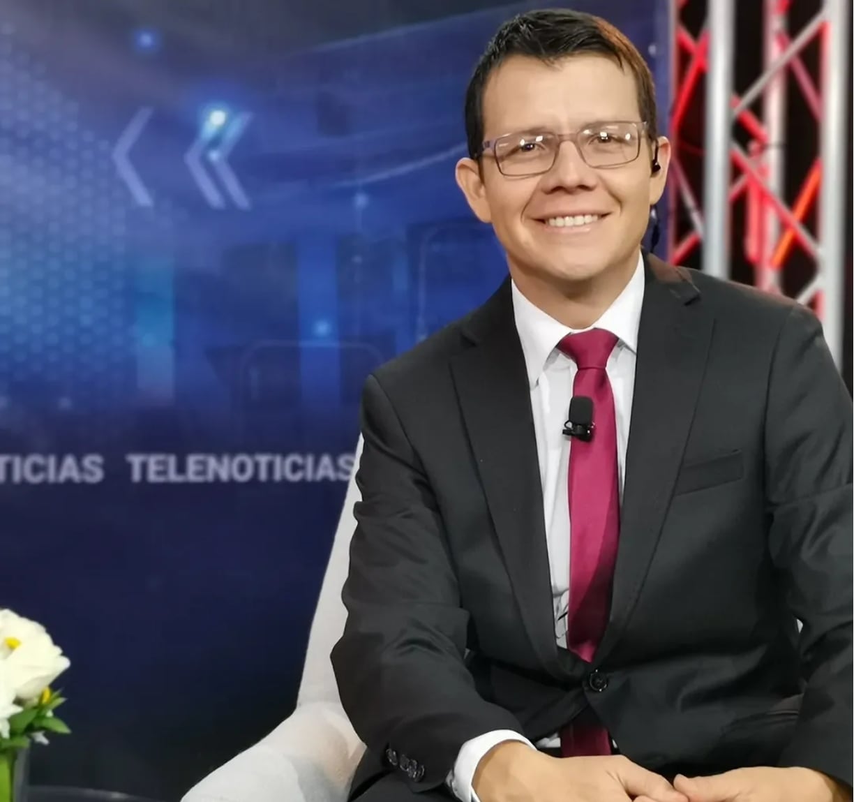 Adrián Marín Telenoticias
