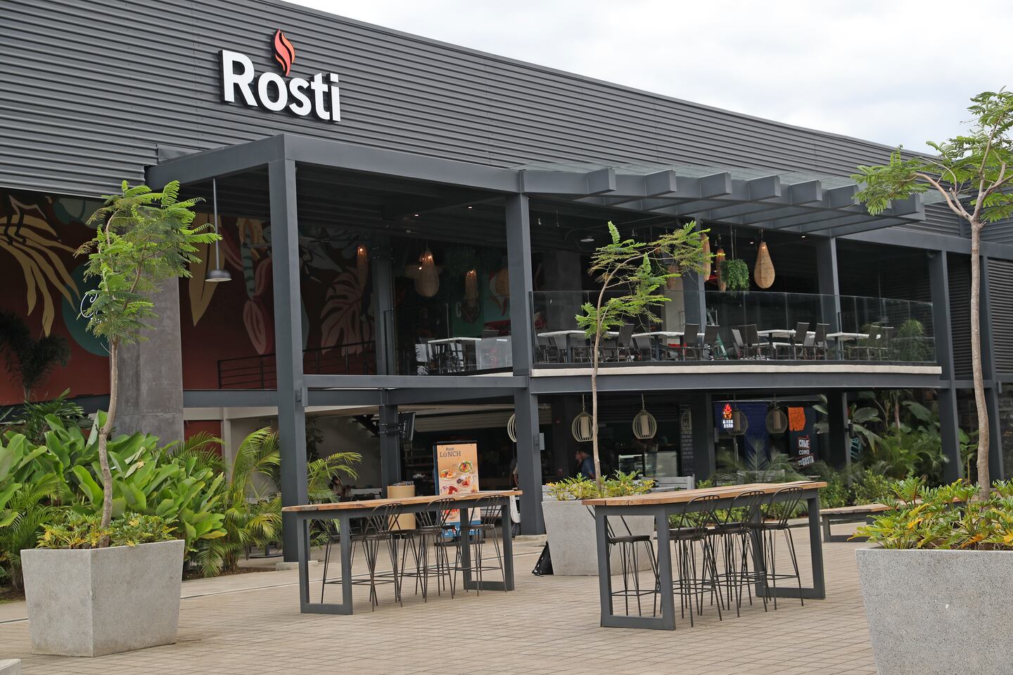 Rosti busca ayudantes de cocina: así puede aplicar a una plaza en la cadena de restaurantes