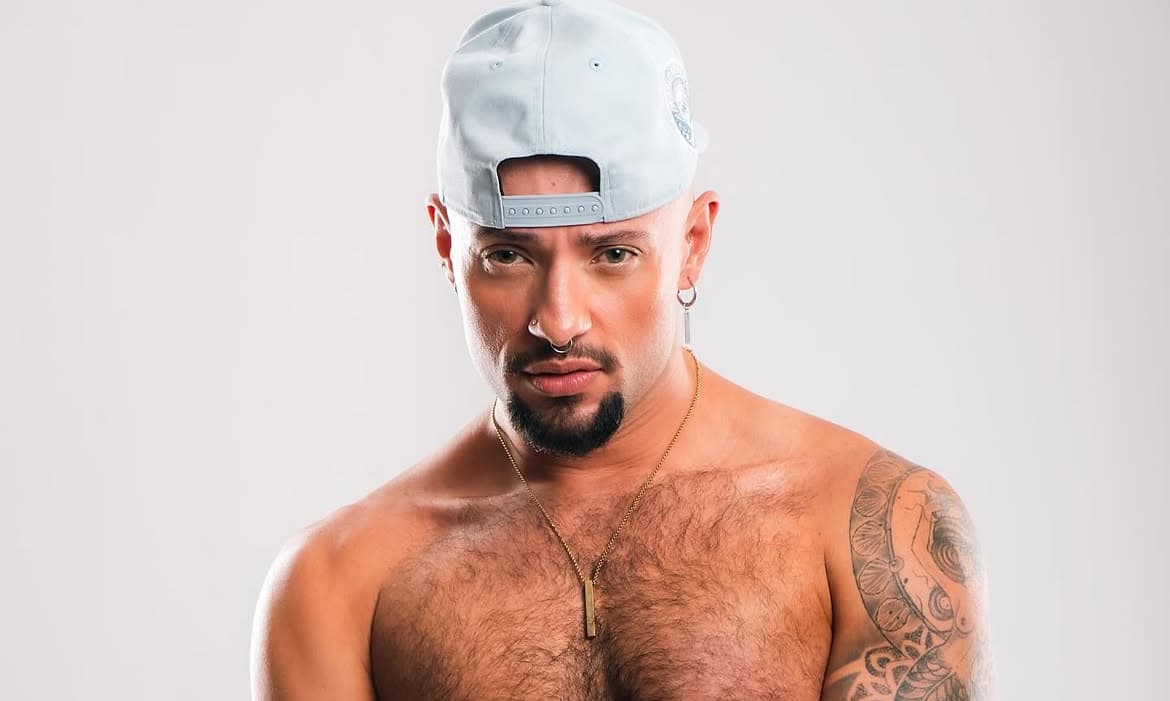 Bailarín costarricense Michael Rubí, quien es parte de los bailarines oficiales de Gloria Trevi en sus conciertos.