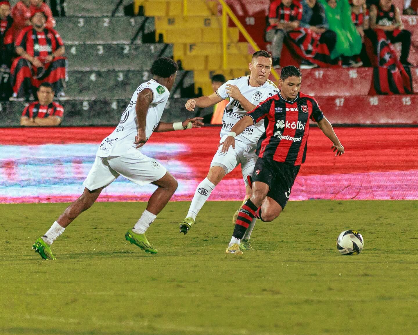 Creichel Pérez es uno de los jugadores con mejor rendimiento en Liga Deportiva Alajuelense.