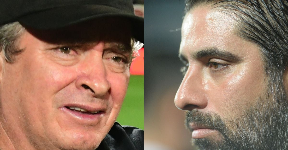 Óscar Ramírez tiene contrato con Liga Deportiva Alajuelense hasta mediados de 2026 y Carlos Vela afirman que en el club están muy contentos con él.