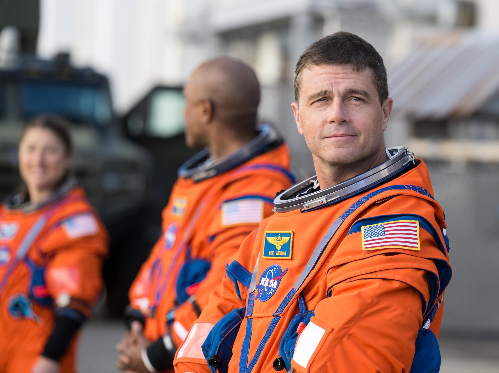 Wiseman relató que rompió a llorar tras regresar a la Tierra luego de la misión Artemis II.