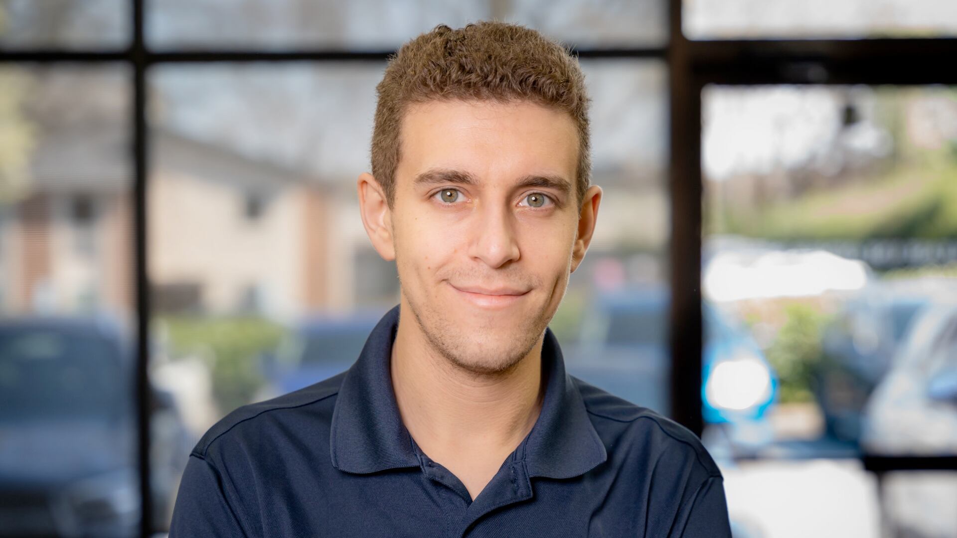 Naroditsky, genio del ajedrez y referente digital, falleció a los 29 años en EE. UU. Dejó un legado único como jugador y maestro.