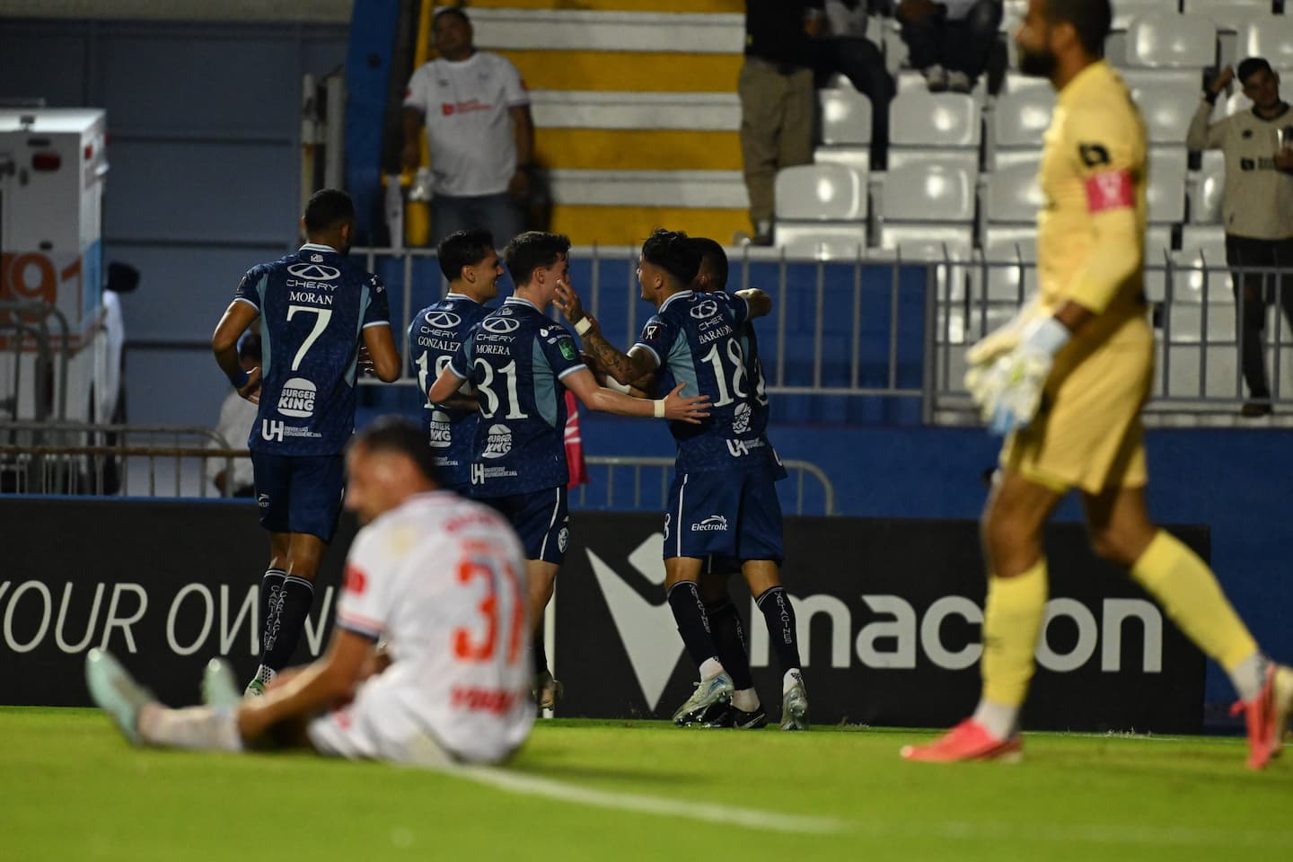 Cartaginés está a 45 minutos y reposición de la final de la Copa Centroamericana. ¿Lo logrará?
