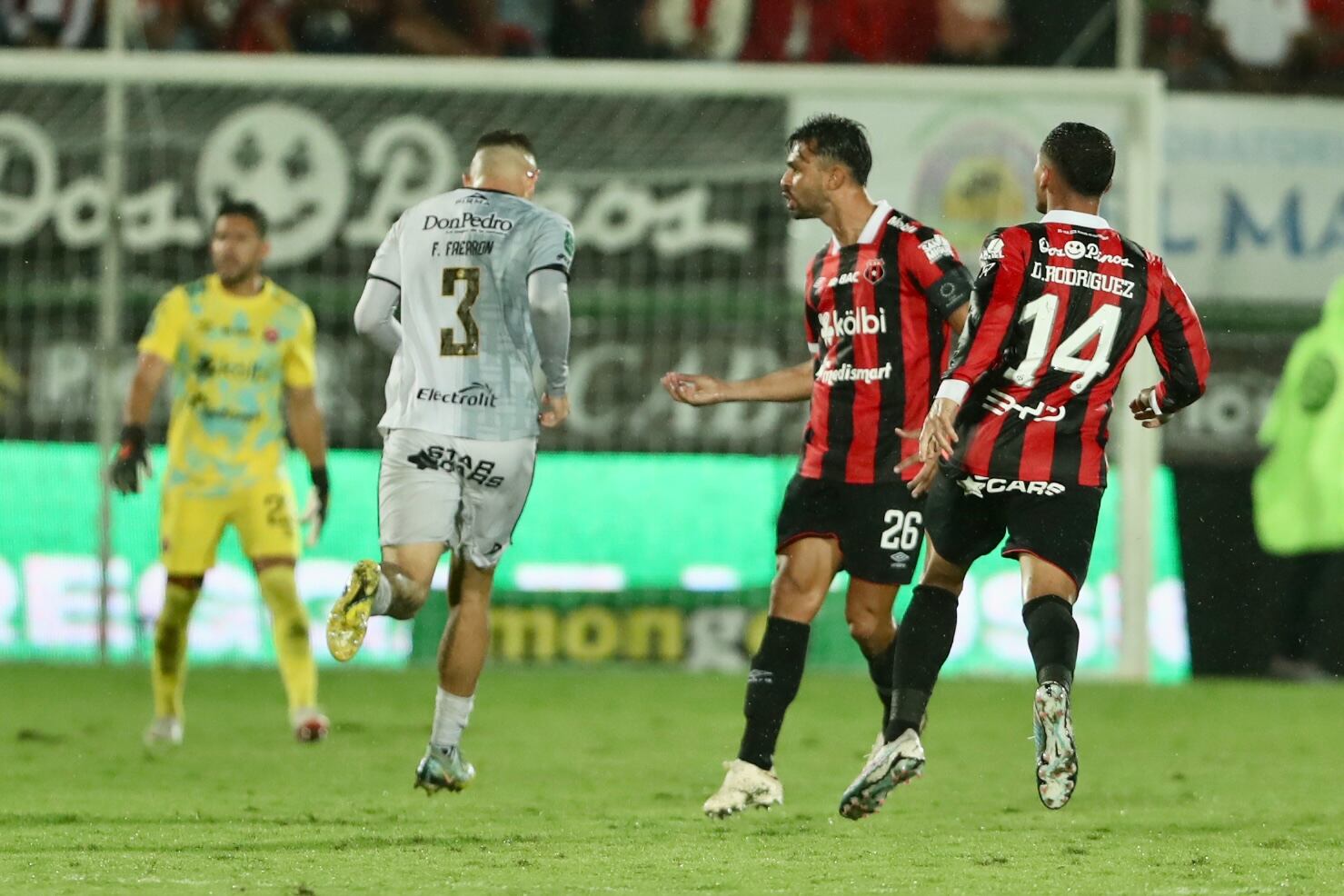 28/10/2023, Alajuela, Estadio Alejandro Morera Soto, partido del torneo de apertura 2023 entre Liga Deportiva Alajuelense y el Club Sport Herediano.