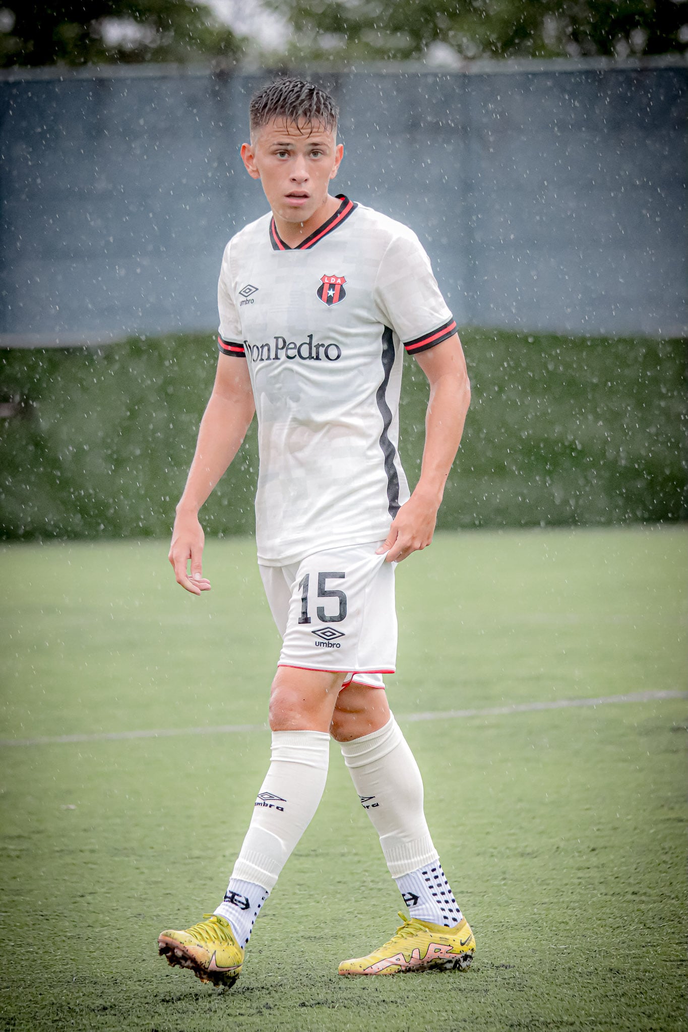 Samuel Maroto puede jugar como volante creativo o como extremo.