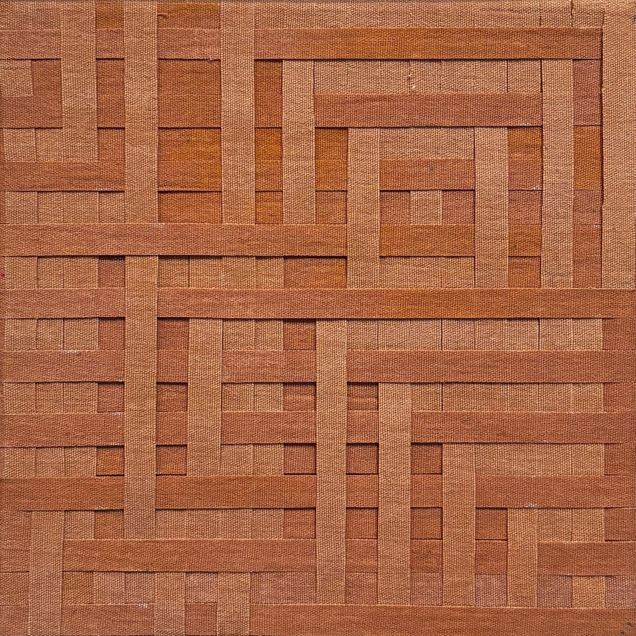 Composición textil, tintura de cuculmeca. 20 x 20cm, 2024.