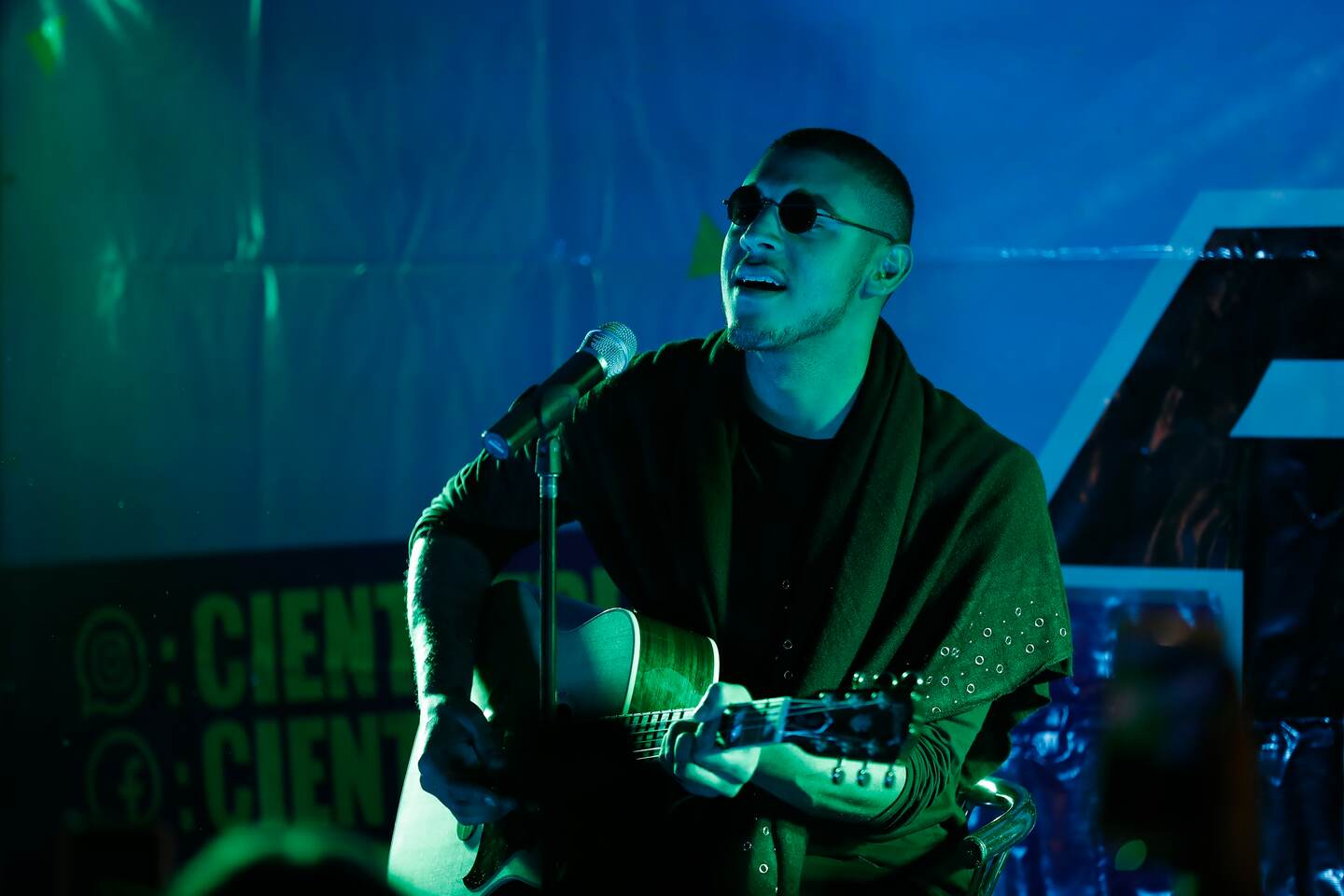 03/10/2017, San José, La Uruca, instalaciones de la Radio 103, Show Case con el cantante colombiano Manuel Medrano. Fotografía José Cordero