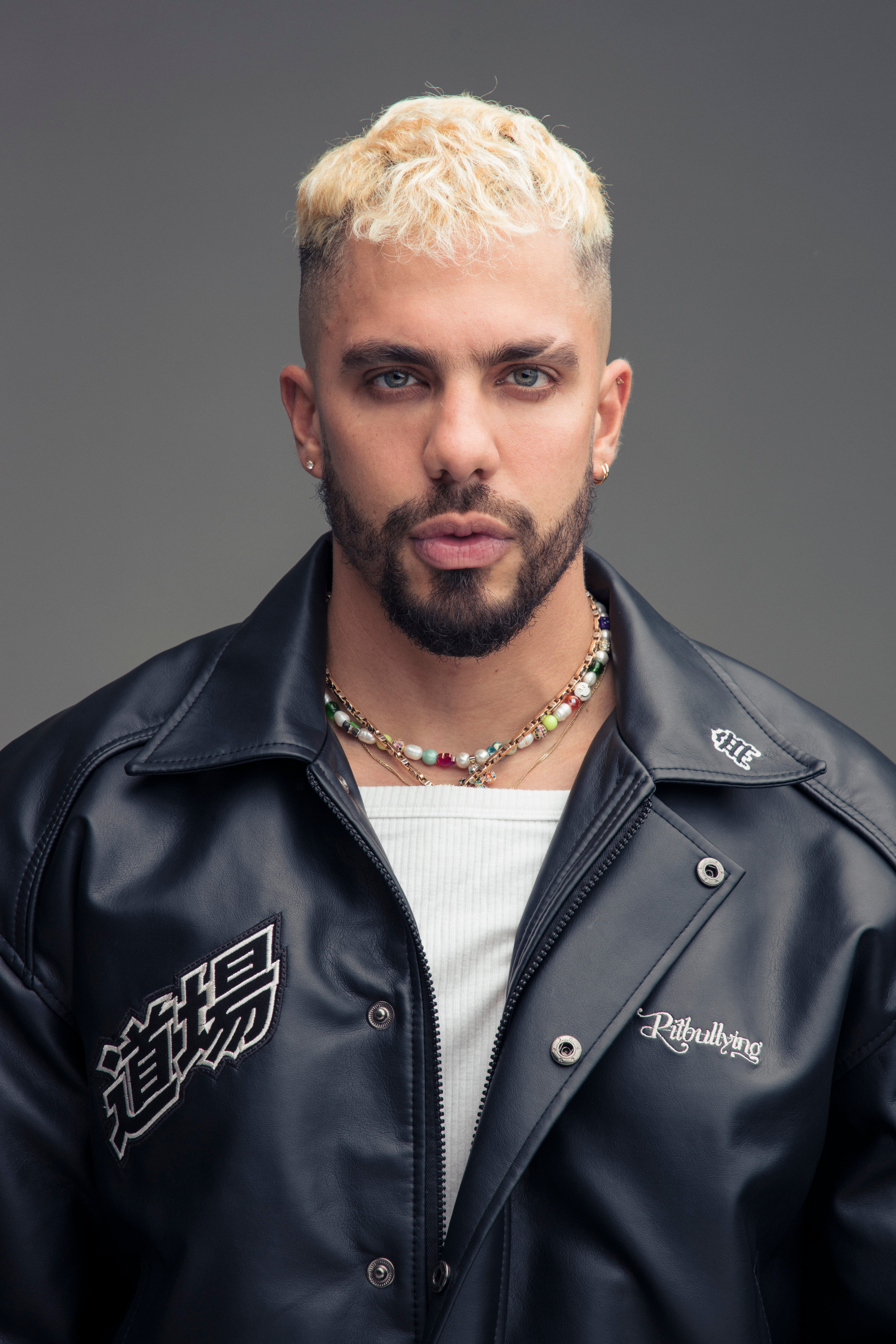 Altafulla es el nombre artístico de Andrés David Altafulla Blanco, un cantante urbano y creador de contenido colombiano que también ha ganado notoriedad reciente en televisión