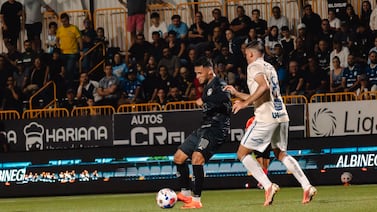 Sporting, con un jugador menos, hace ver mal a Cartaginés y le mete presión a Saprissa