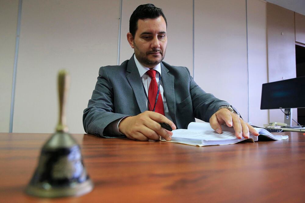 El juez Carlos Sánchez es investigado por la sentencia que validó derechos a una pareja gay en el 2013. | RAFAEL PACHECO