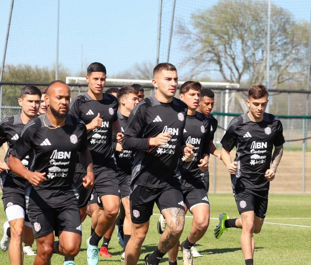La Selección de Costa Rica trabaja desde el lunes en Frisco, Texas, Estados Unidos. Los ticos están concentrados en el repechaje ante Honduras, en busca del boleto a Copa América.