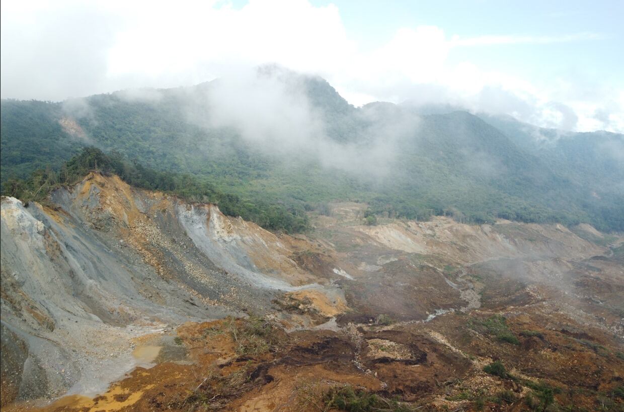 En noviembre y diciembre el litoral Caribe y la zona norte tienen un incremento de lluvias, por lo que la CNE pide extremar cuidados en los distritos de San Carlos afectados por avalanchas en julio. Foto: Cortesía CNE.