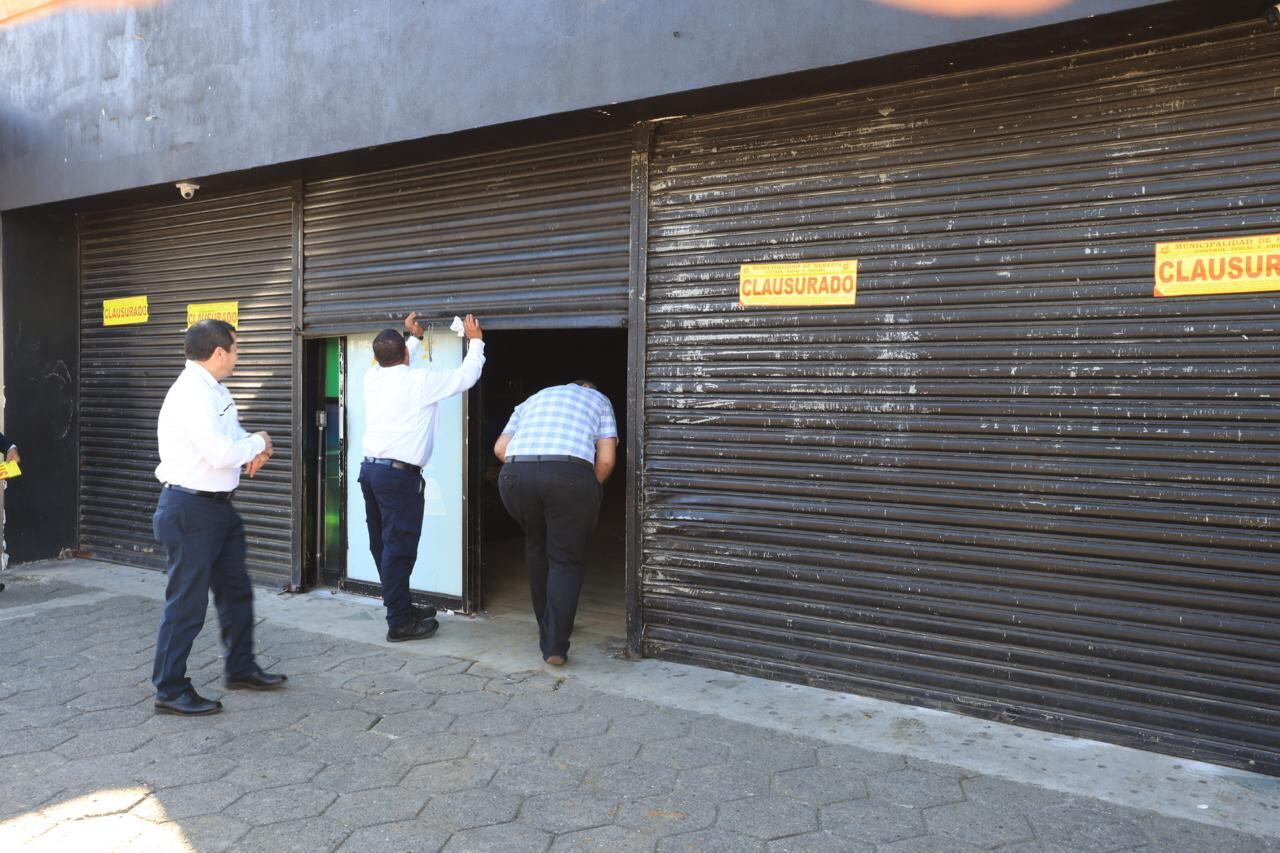 Este es el bar donde encontraron a dos primos en Heredia, a 25 metros de la UNA