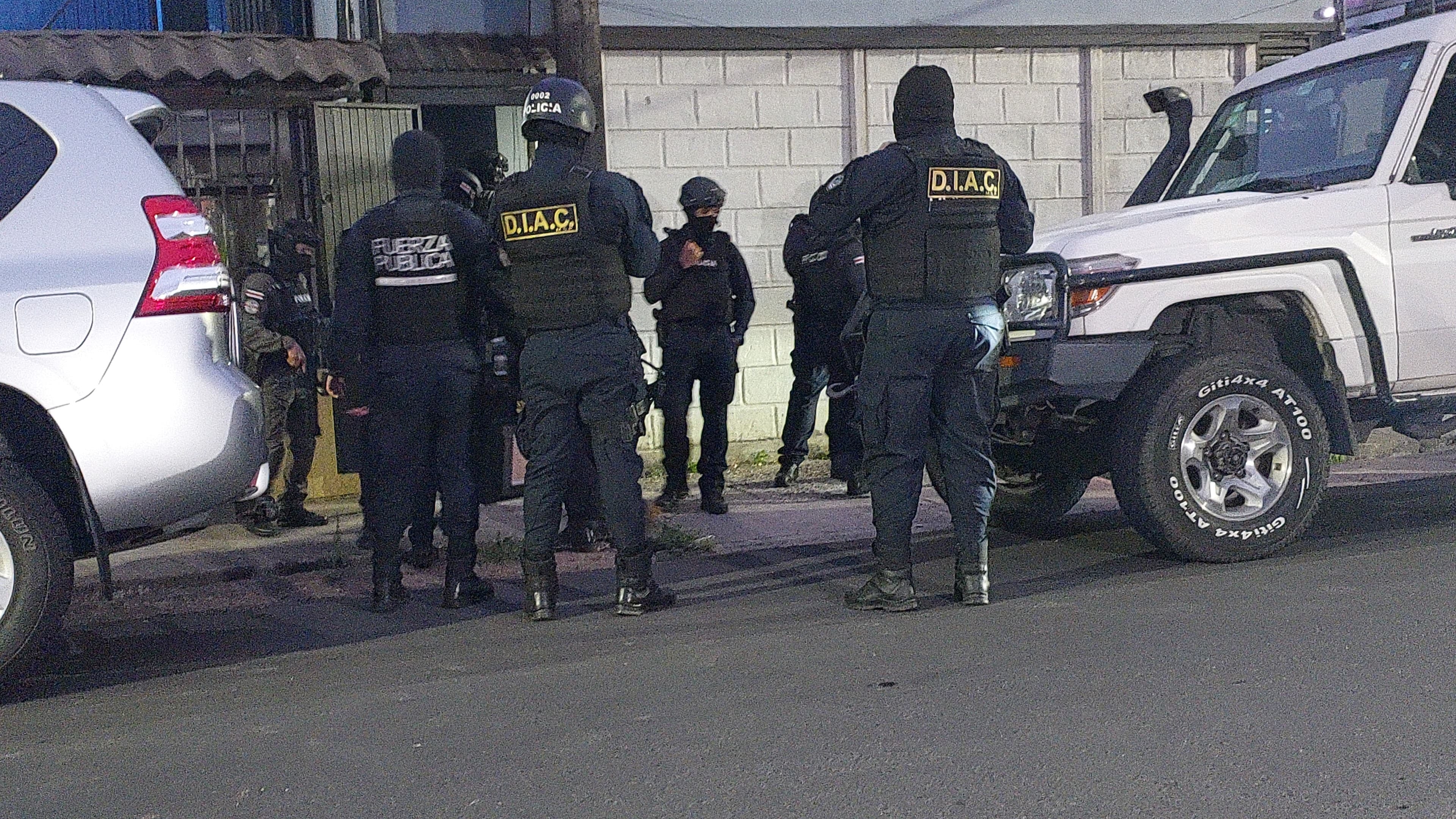 PCD busca a líderes de “Los Chacales” tras huir de operativo.