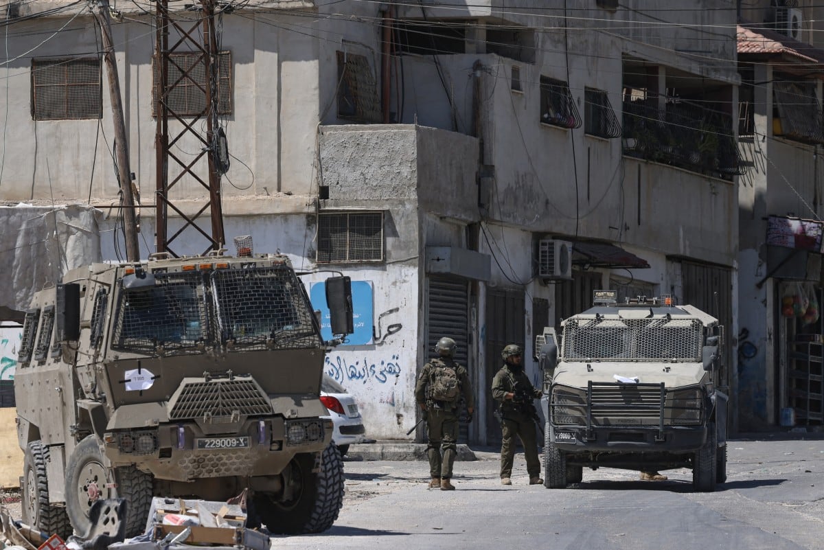 Soldados del ejército israelí realizan una operación militar en el campamento de refugiados palestinos de Askar, al este de Nablus, en la Cisjordania ocupada por Israel, el 4 de septiembre de 2026.
