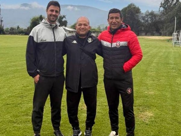 Enrique Rivers, director de liga menor de Saprissa, en el mundial Sub-20 junto a Andrés Imperiale, exjugador morado.
