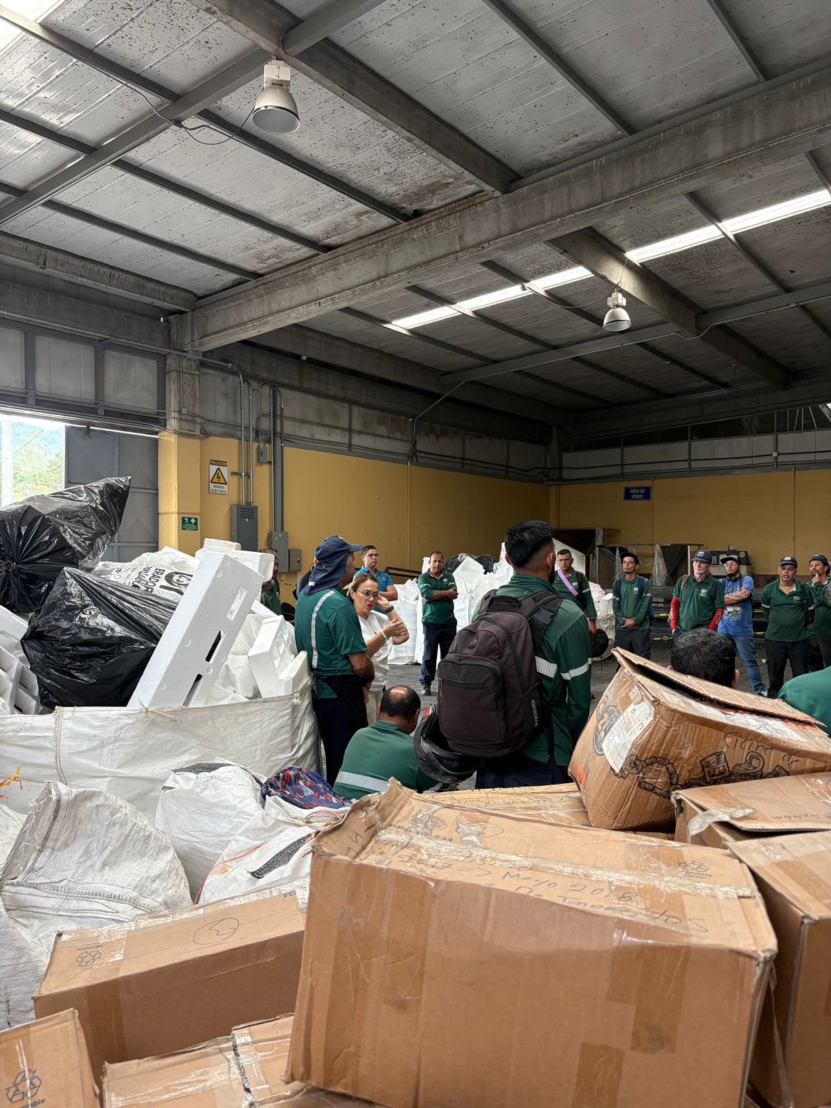 Un centro de acopio de la Municipalidad de Desamparados.
