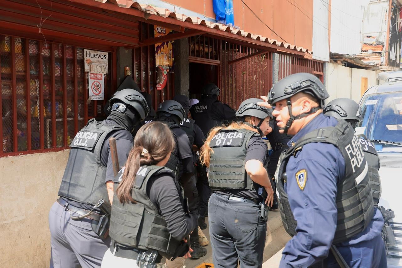 Allanamientos en Purral por presunta venta de drogas