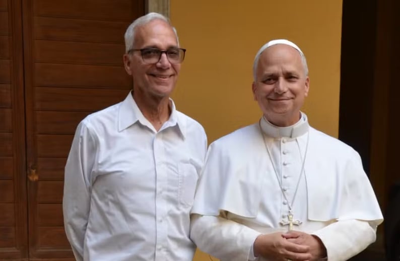 Amenaza de bomba en casa de hermano del papa León XIV activó operativo policial en Illinois. No hubo explosivos ni heridos.