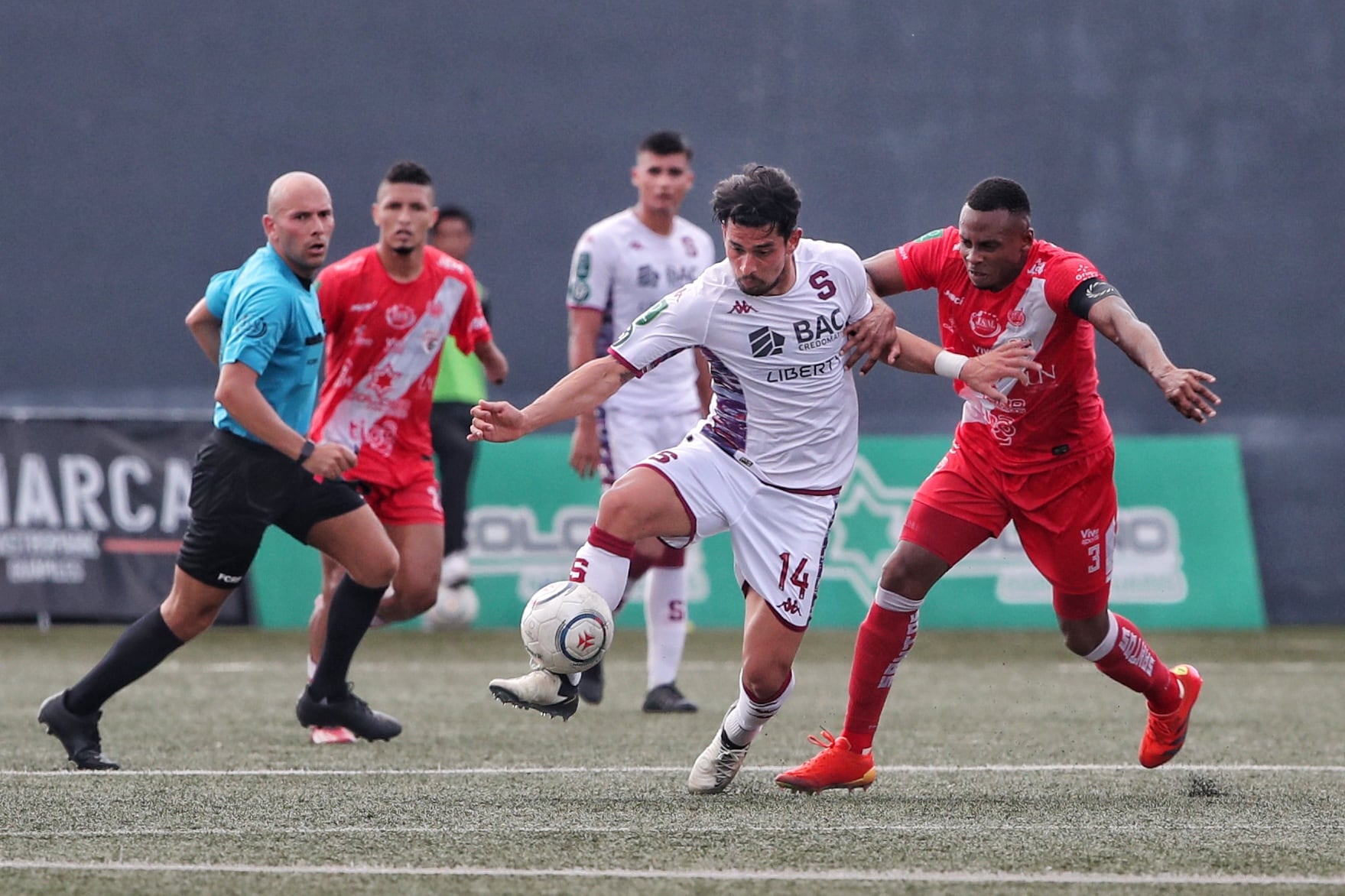 01/03/2024/ Juego entre Santos de Guapiles vs Deportivo Saprissa por el torneo Clausura de la Liga Promerica en el estadio Ebal Rodríguez / Foto John Durán