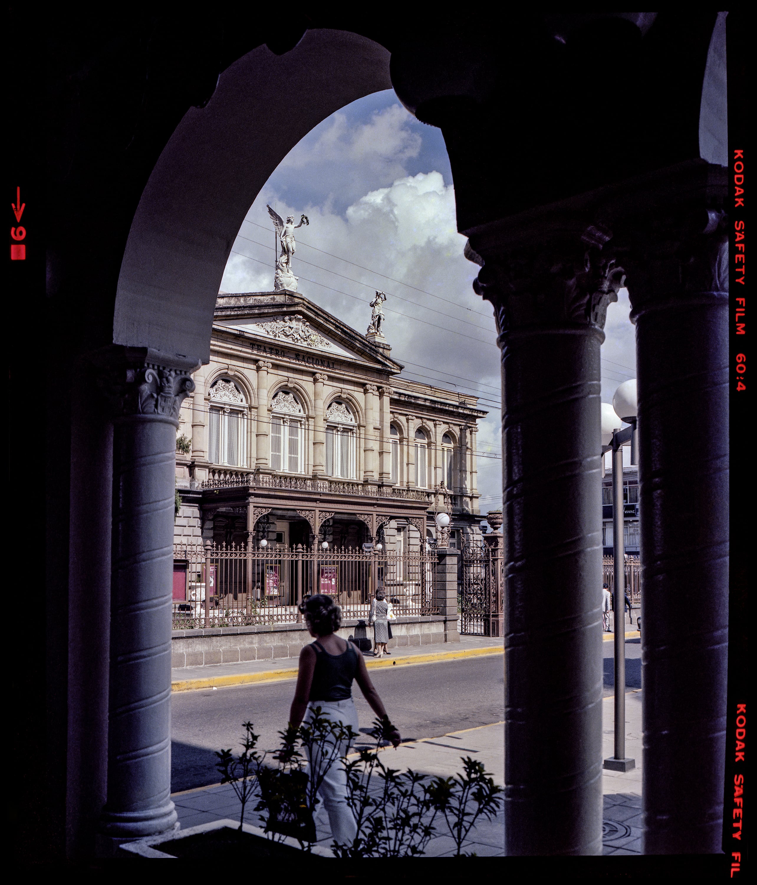 Francisco Coto/Teatro Nacional
Crédito obligatorio:
“Foto: Francisco Coto. Cortesía: Fundación Francisco Coto.”
Derechos de uso: Uso únicamente para difusión de la exposición Reimaginar el Teatro Nacional.