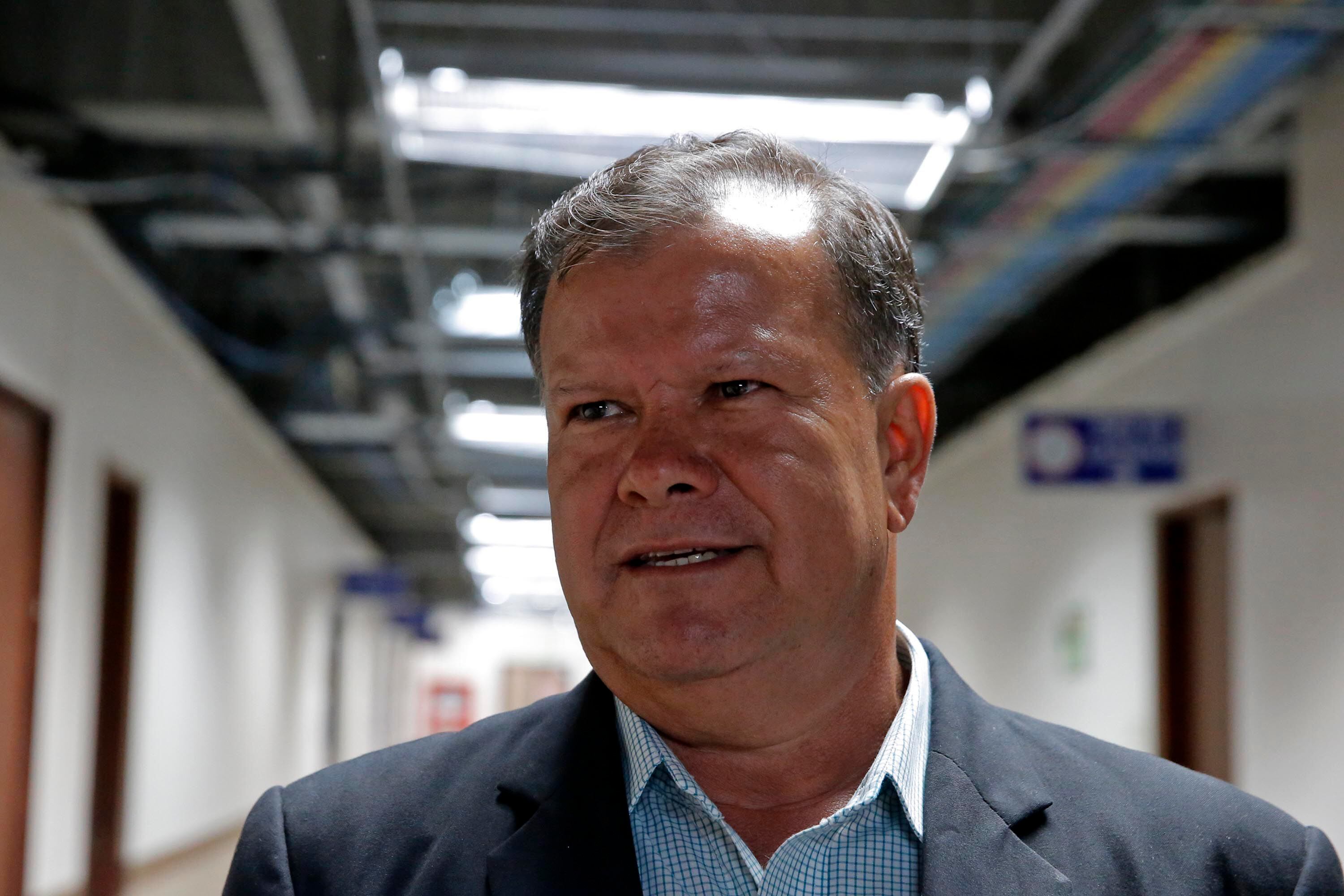 En la imagen se observa al exdiputado Abelino Esquivel