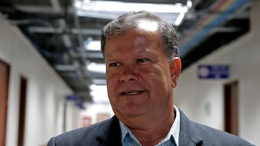 Exdiputado Abelino Esquivel y su esposa condenados por exigir parte del salario a asesores legislativos