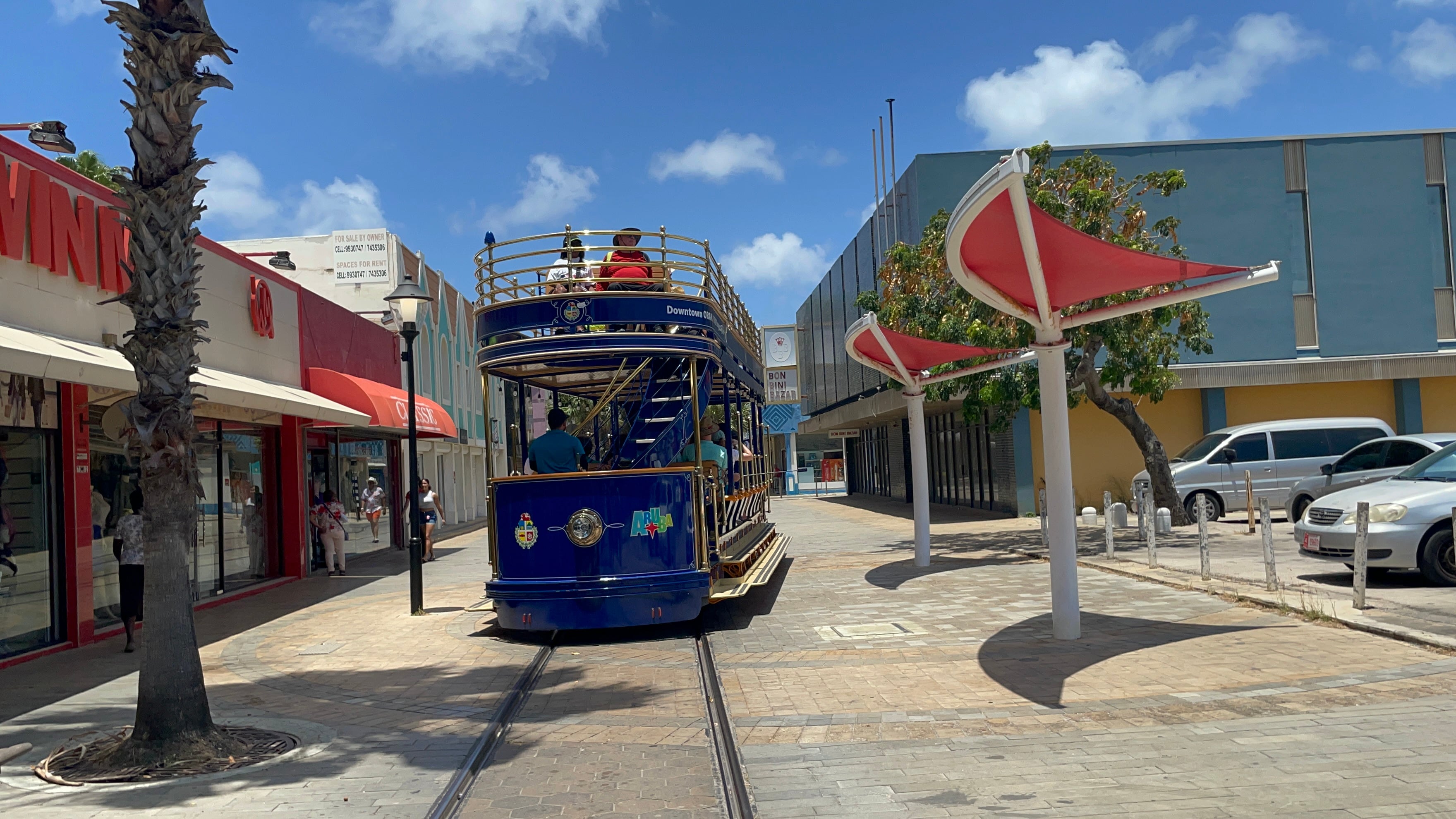 Este es el tranvía gratuito en Oranjestad, Aruba.