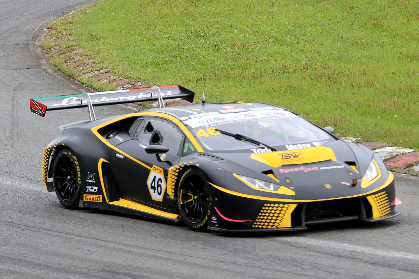 Trinitense a bordo de un Lamborghini Huracán GT3 se deja Las Tres Horas ...