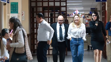 Lo que hizo Maricruz Leiva al salir de los tribunales llamó la atención de las cámaras: vea las fotografías