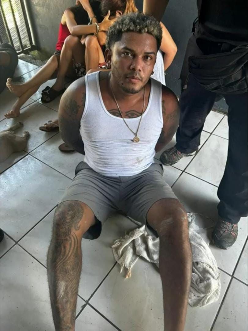 Tonny Peña Russell, de 36 años, alias “La T” o “Atlántida” burló a las autoridades tras escaparse de operativos judiciales en Limón, sin embargo este viernes no me imaginó que las autoridades tenían otra estrategia en la que caería. Foto: La Teja