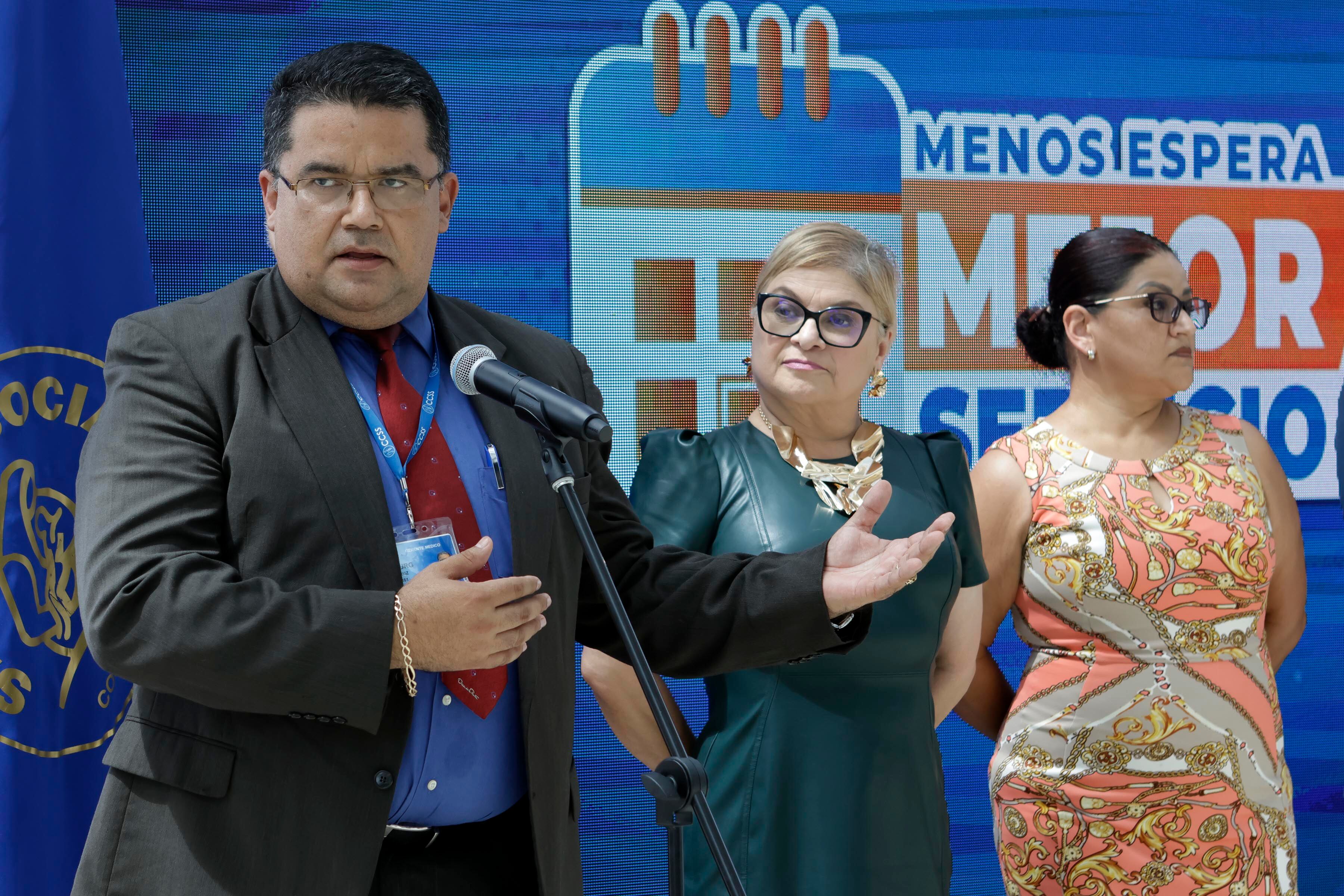 07/11/2023. Estadio Nacional, Parque Metropolitano La Sabana. Hora: 10:00 a.m. Autoridades de Salud presentaron este martes la "Ruta de la Salud", plan que tiene como objetivo primordial atender el problema de las listas de espera en la Caja Costarricense de Seguro Soicial (CCSS). En la foto, el presidente Rodrigo Chaves. Fotos: Mayela López