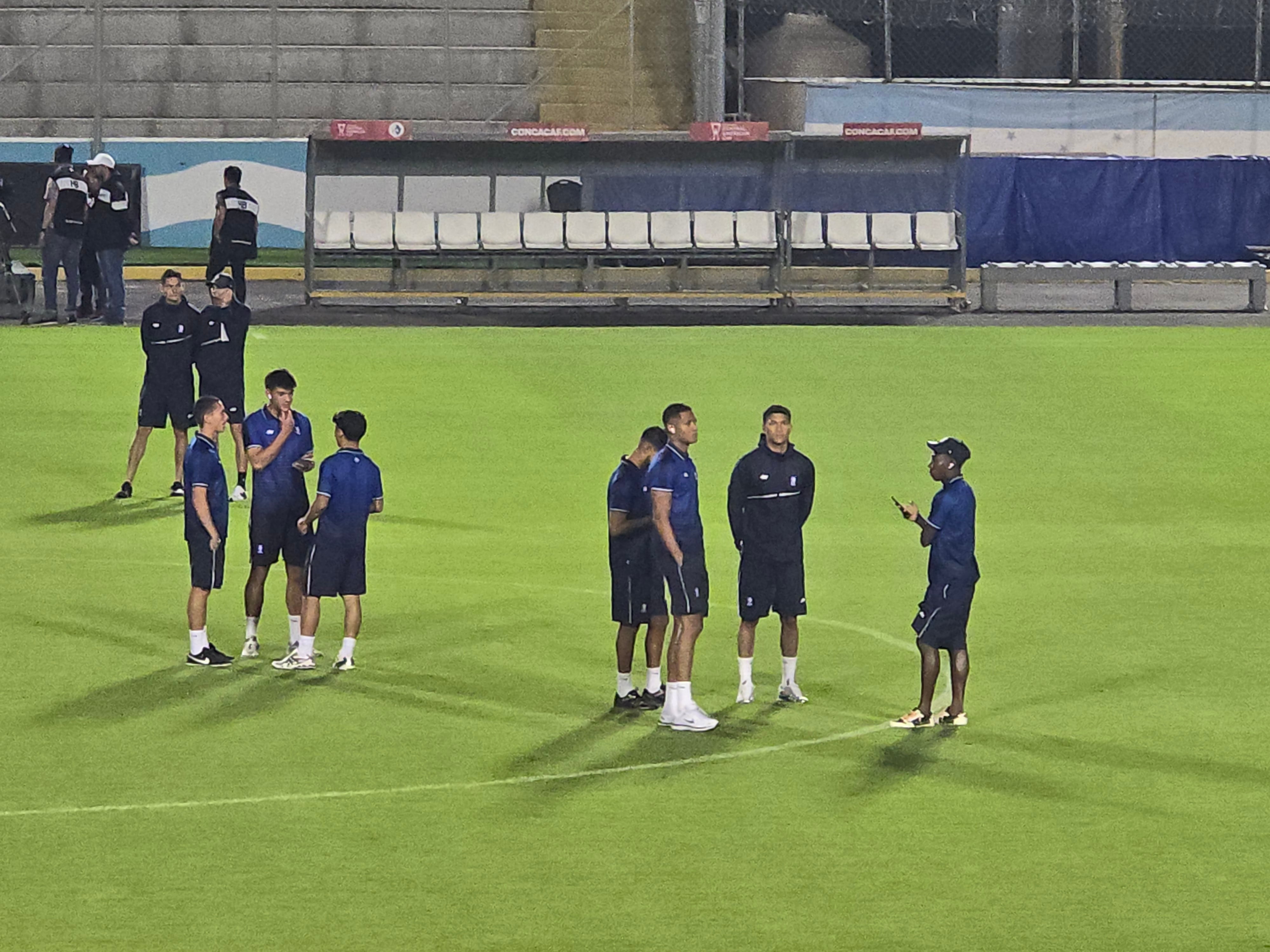 Cartaginés ya hizo el primer contacto con la gramilla del Estadio 'Chelato' Uclés, en Tegucigalpa.