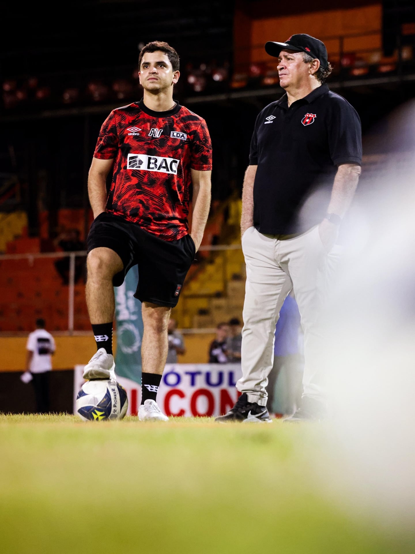 Óscar Ramírez espera que este mes de marzo sea diferente al febrero sin victorias para Liga Deportiva Alajuelense.