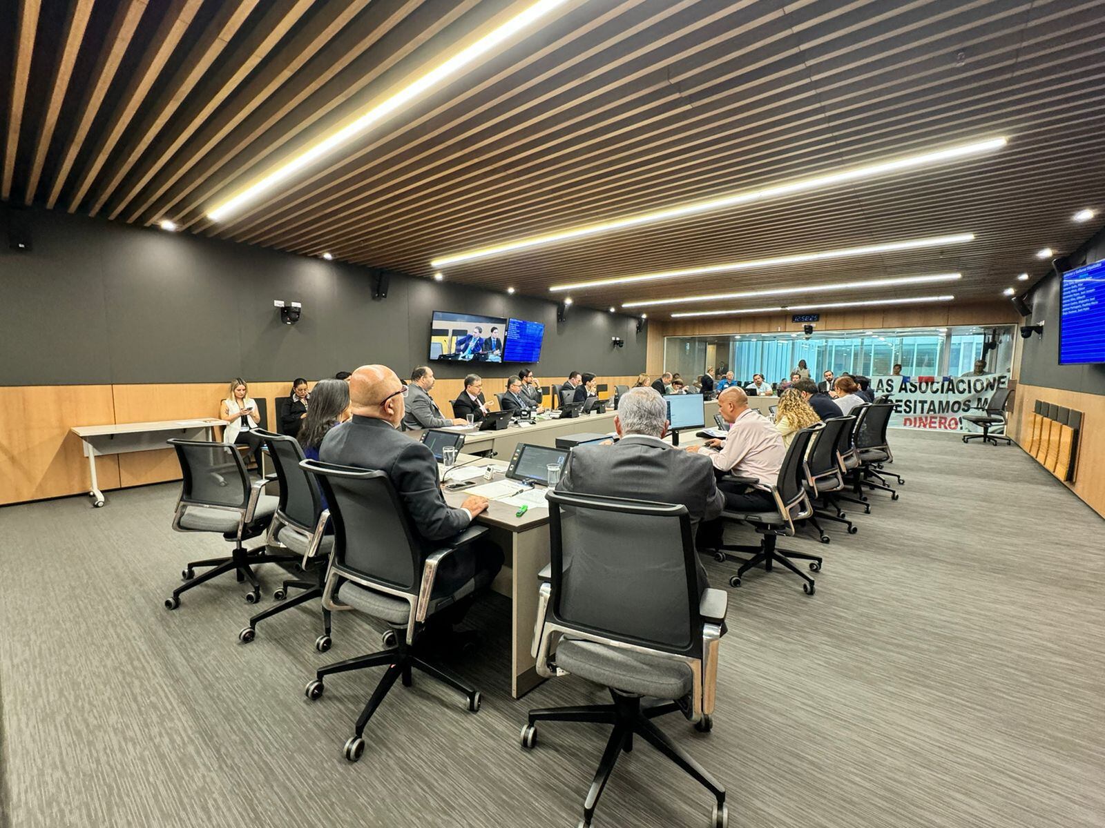 La Comisión de Hacendarios de la Asamblea Legislativa aprobó una moción para revertir el recorte a las asociaciones. Foto: Cortesía