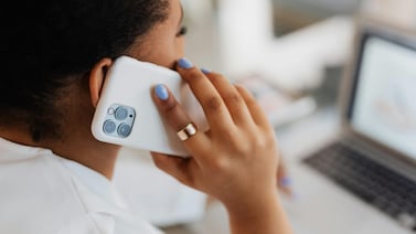 Por qué bloquear llamadas ‘spam’ protege sus datos y su dinero en épocas de alto riesgo