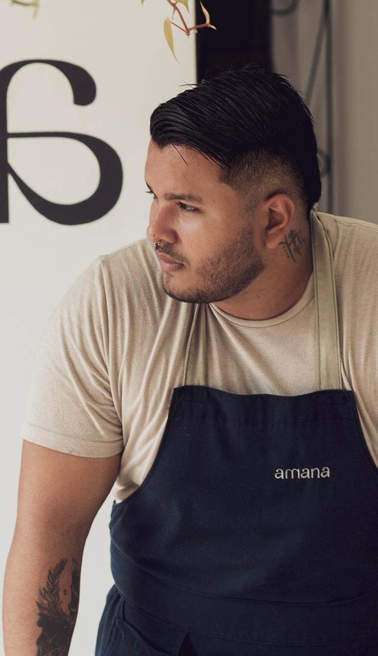 Allan Flores Navarro trabaja como sous chef en el restaurante Amano y se prepara para postular su plato insignia antes del 9 de junio en la S.Pellegrino Young Chef Academy Competition.