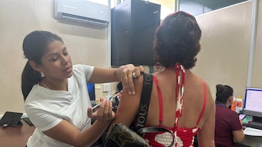 Vacuna contra la fiebre amarilla con la CCSS ya llegó a 1.355 personas. Revise aquí horarios de próximos días