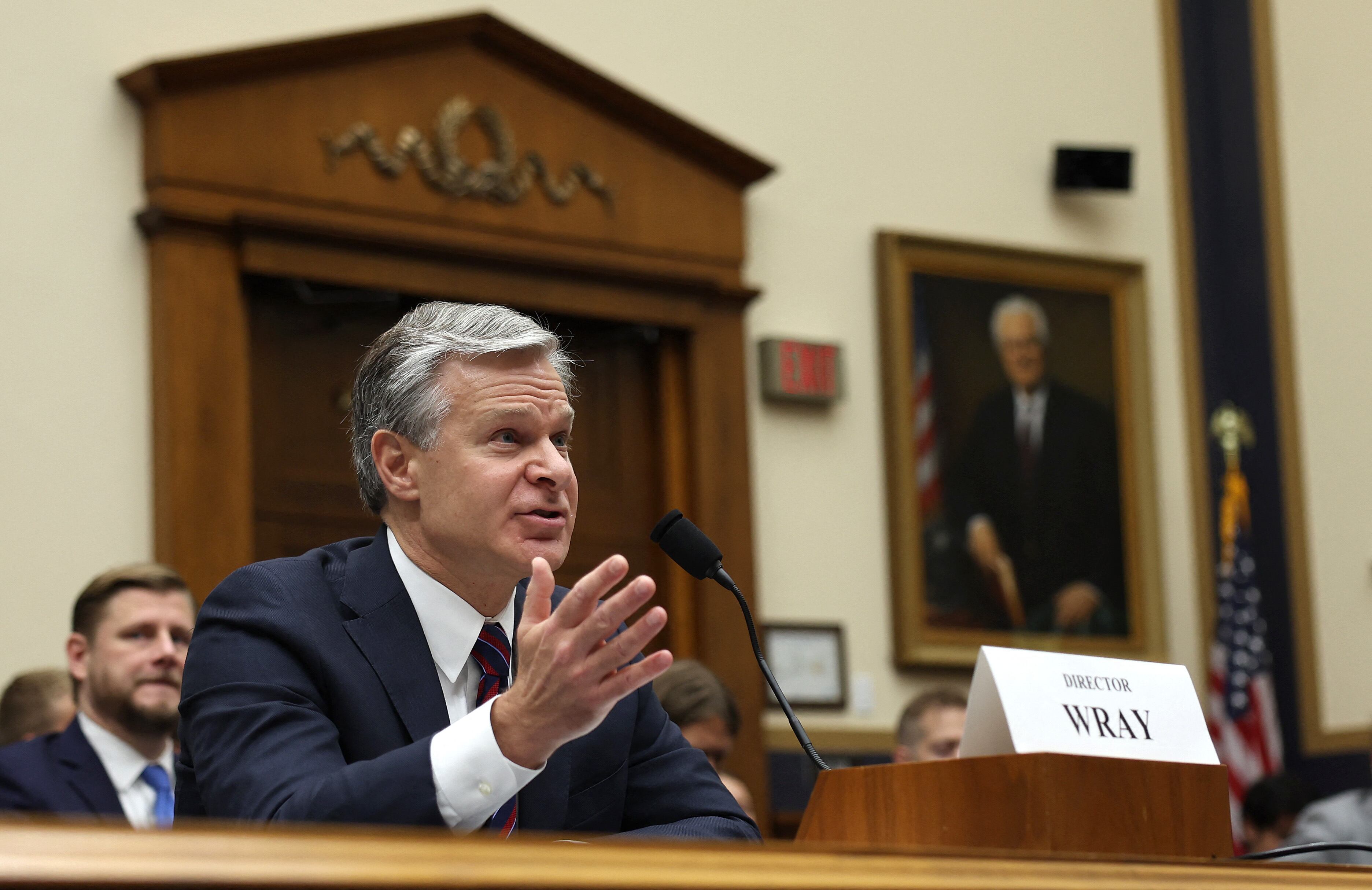 El director del FBI, Christopher Wray, testifica ante el Comité Judicial de la Cámara de Representantes en el edificio de oficinas de la Cámara Rayburn en Washington.