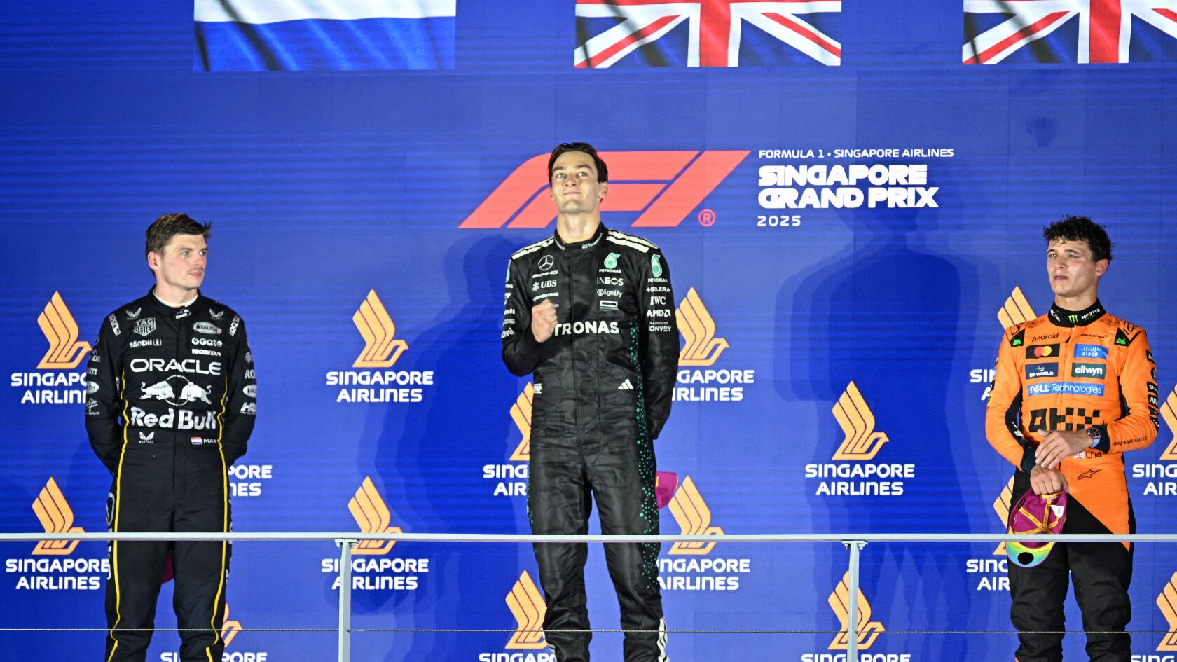 Russell triunfó en Singapur y la tabla de posiciones se ajustó. Piastri sigue primero, pero Verstappen y Norris lo persiguen.