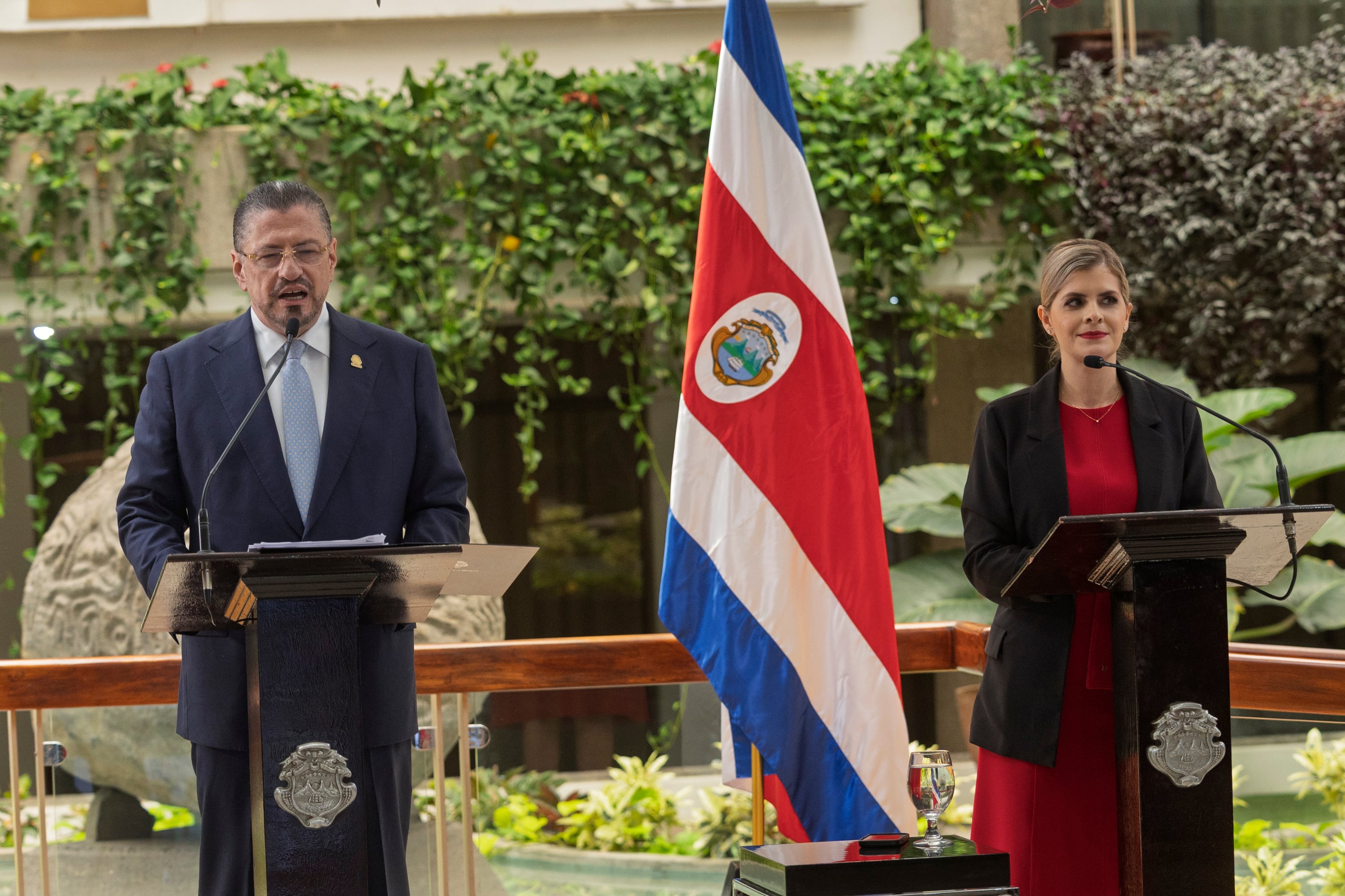 22/06/2026, San José, Casa Presidencial, conferencia de prensa de la presidenta Laura Fernández junto al ministro de Hacienda Rodrigo Chaves.