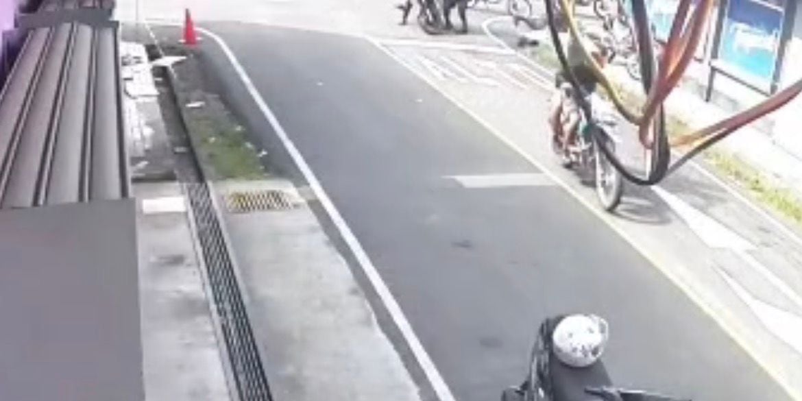 Un video captó el momento de un ataque armado a oficiales de Fuerza Pública.