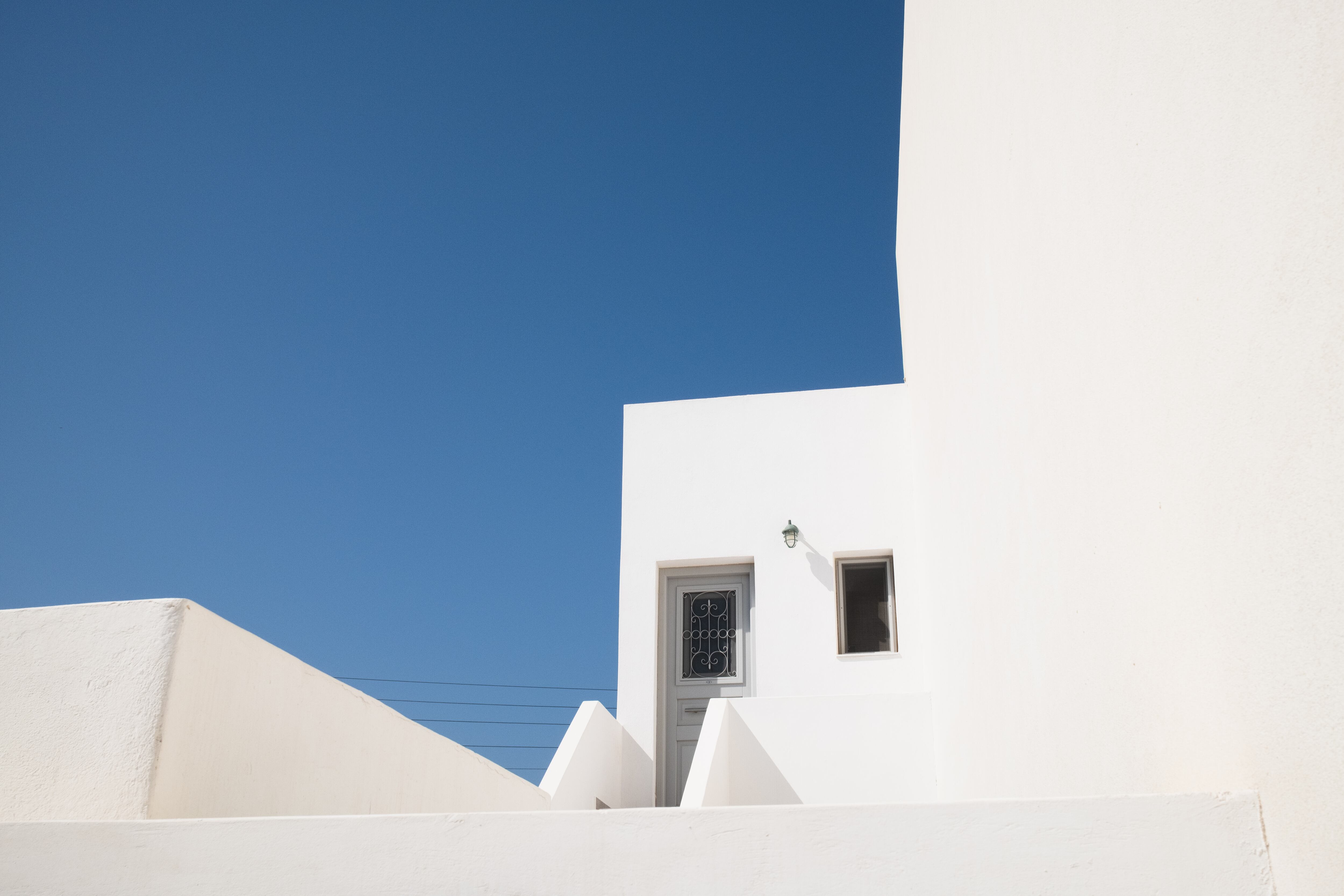 La lente fotográfica de Leo Carvajal nos abre la puerta a un mundo en el que ya vivimos, pero que pocas veces logramos ver