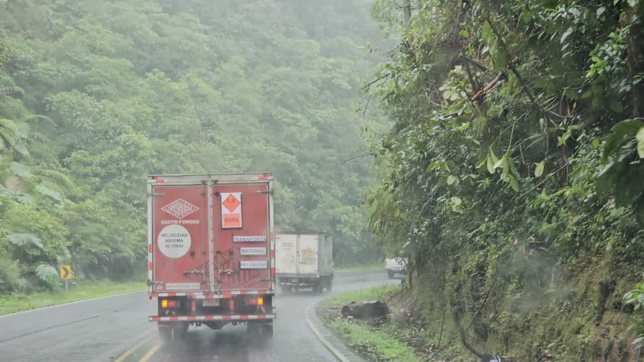 Camión con dinamita.