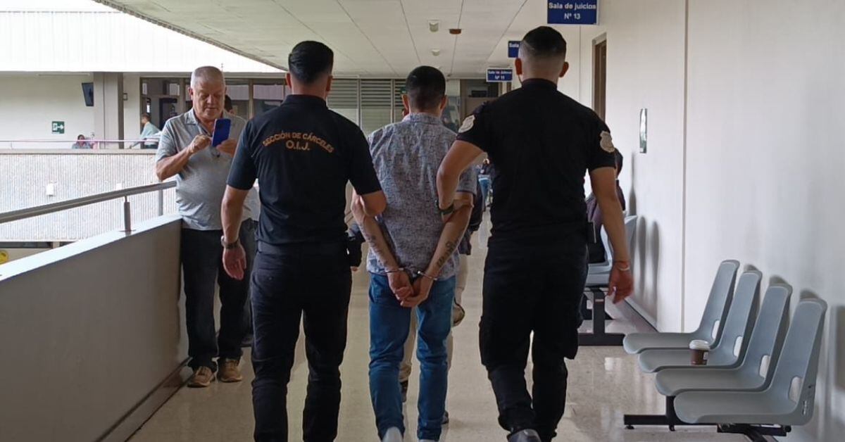 Madre de Keibril rindió su declaración en los Tribunales de Cartago sin tener contacto con el sospechoso de violarla y acompañada de psicólogas. (Foto: suministrada por Keyna Calderón, corresponsal GN)