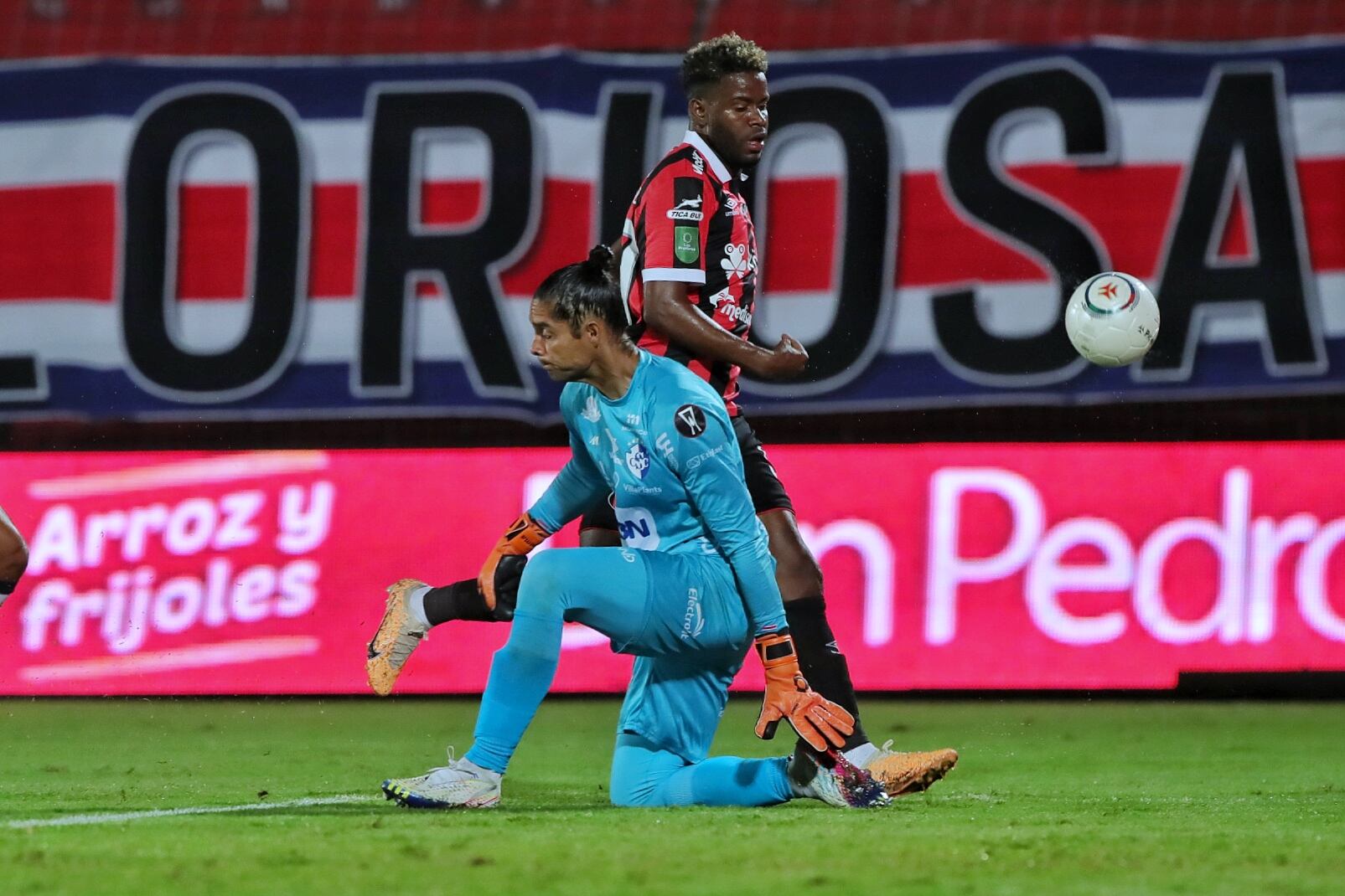 13/09/2023/ Juego entre Liga Deportiva Alajuelense vs Club Sport Cartaginés por la jornada 9 del torneo apertura de la Liga Promerica en el estadio Alejandro Morera Soto / foto John Durán