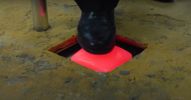 El juego final de 'El juego del calamar 3' tendrá un cambio en las reglas, con estos semáforos para los competidores.